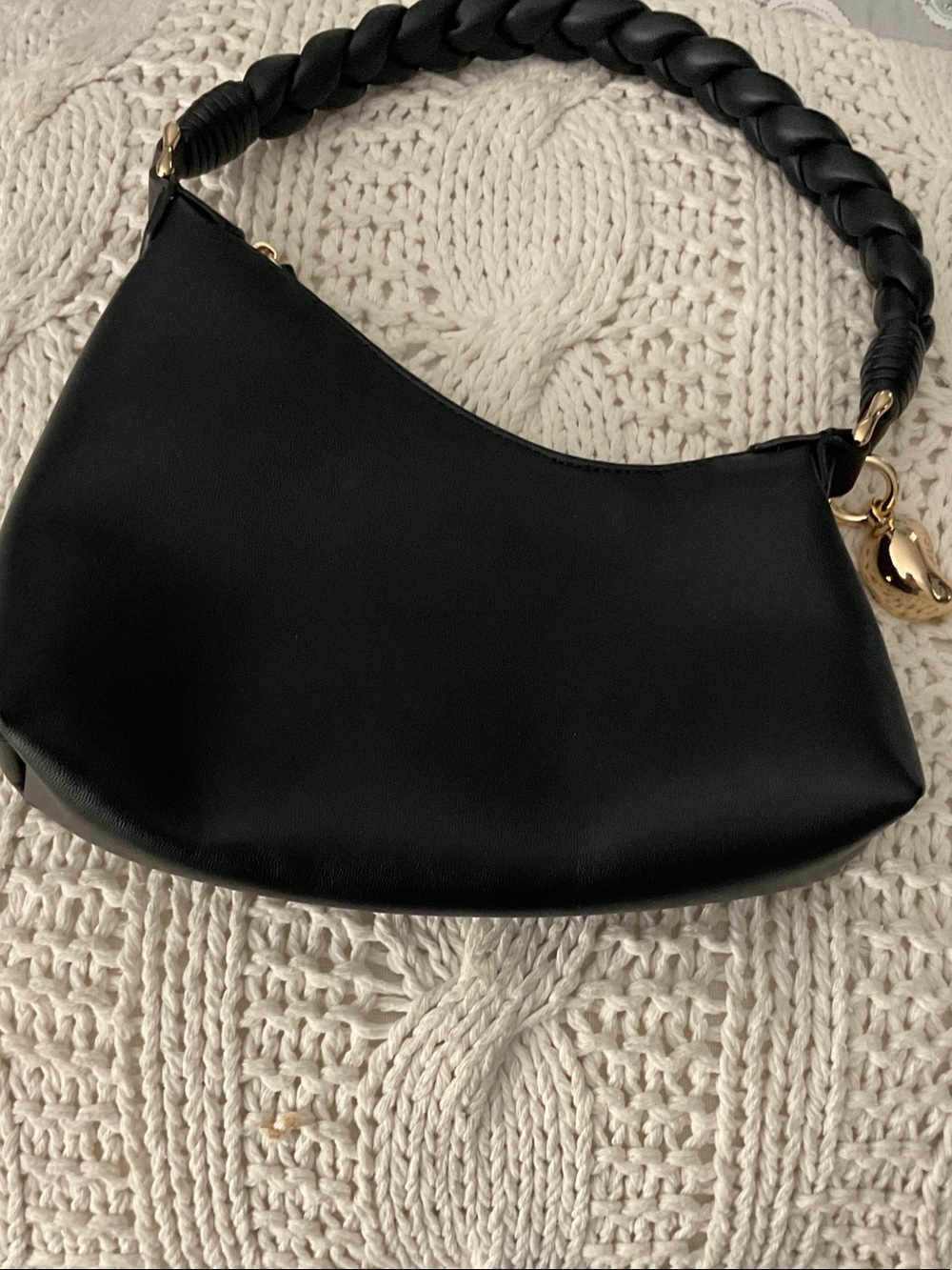 Aupen Black Shoulder Bag with Braided Strap